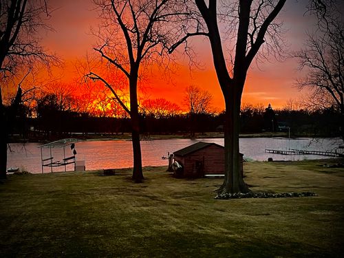 4813 Wildwood Dr, McHenry, IL, 60051-9421 | Card Image