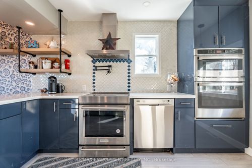 735 Beach Blvd, Hamilton, ON, L8H6Y5 | Card Image