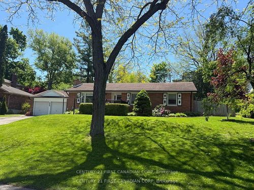 648 Westwood Dr, London, ON, N6K1A7 | Card Image