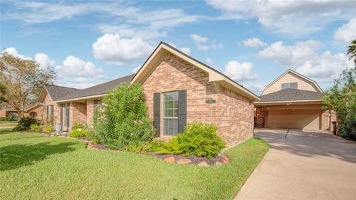 2151 Navajo Pass, League City, TX, 77573-4663 | Card Image