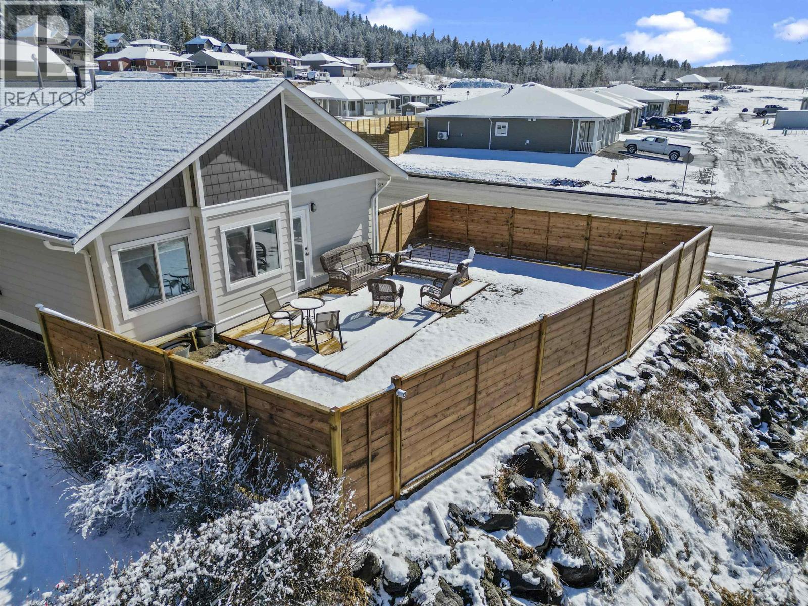 Residential in 100 Mile House 4