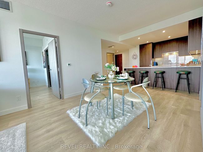 1902 - 25 Mcmahon Dr, Condo with 3 bedrooms, 3 bathrooms and 1 parking in North York ON | Image 15