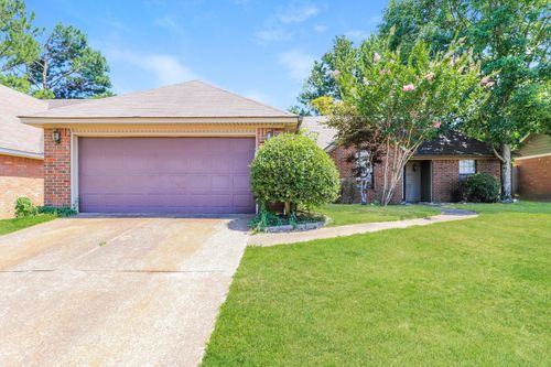 8257 River Creek Cv, Memphis, TN, 38016 | Card Image