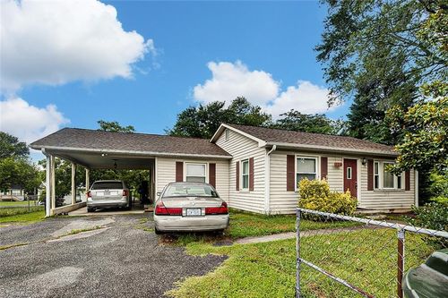 124 Council St, Thomasville, NC, 27360-4260 | Card Image