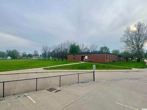 111 W College Ave, Shelbina, MO, 63468-1410 | Card Image