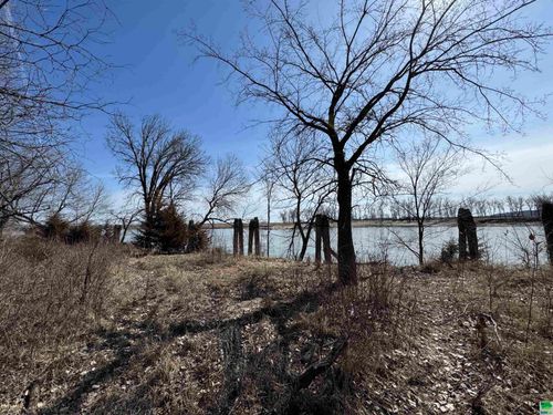 992 Wynstone Dr, Jefferson, SD, 57038-6868 | Card Image