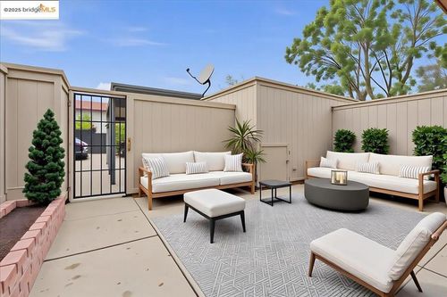 2505 Georgetown Ln, Antioch, CA, 94509 | Card Image