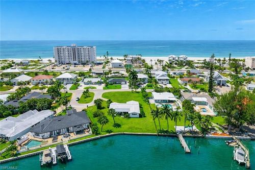 7861 Buccaneer Dr, FORT MYERS BEACH, FL, 33931-5040 | Card Image