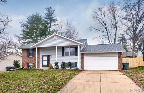 21 Universal Dr, Saint Peters, MO, 63376-4417 | Card Image