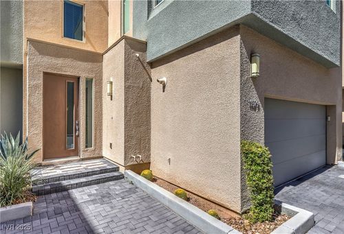 11379 Gravitation Dr, Las Vegas, NV, 89135-3411 | Card Image