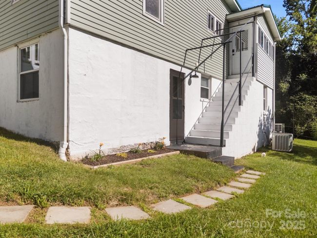 109 Short St, Home with 3 bedrooms, 2 bathrooms and null parking in Waynesville NC | Image 19