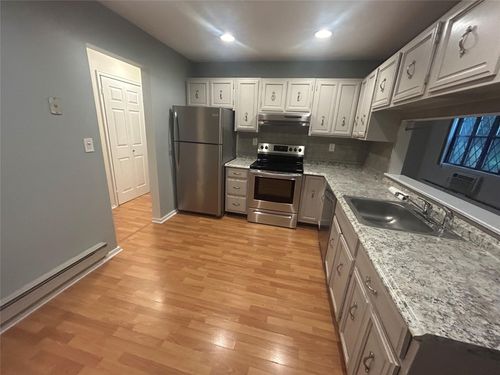361 Sierra Vista Ln, Valley Cottage, NY, 10989-2707 | Card Image