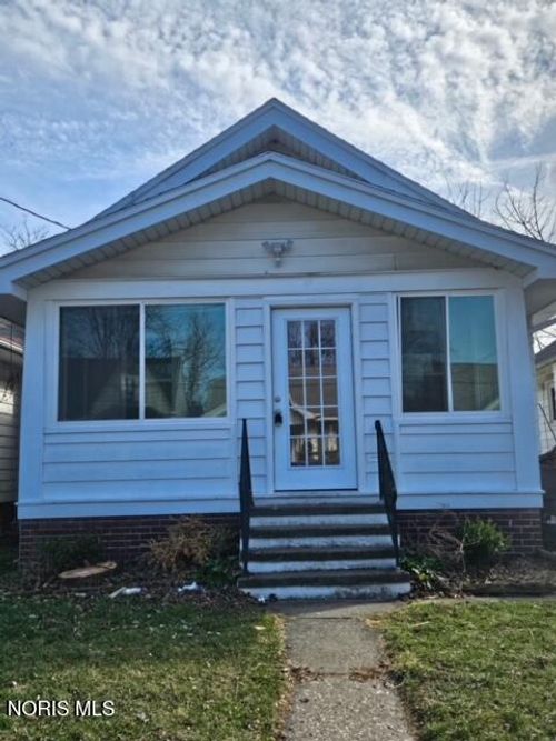 2021 Barrows St, Toledo, OH, 43613-4503 | Card Image