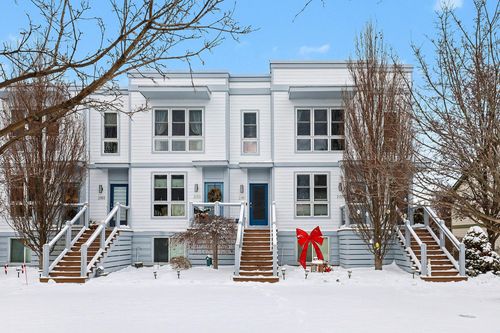 2161 New Town Dr Ne, Grand Rapids, MI, 49525-3913 | Card Image