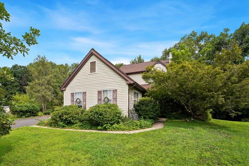 154 Regents Rd, COLLEGEVILLE, PA, 19426-1709 | Card Image