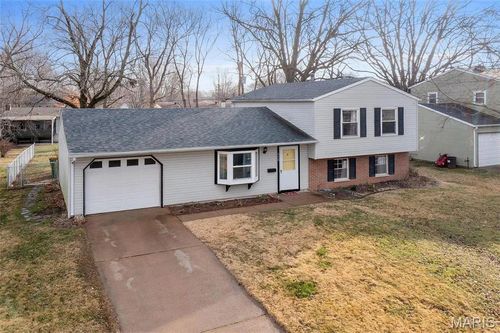 310 Whitehall Dr, O Fallon, IL, 62269-2642 | Card Image