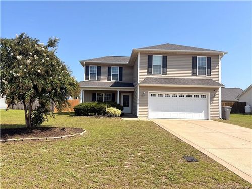 2110 Queen Elizabeth Ln, Hope Mills, NC, 28348-8111 | Card Image