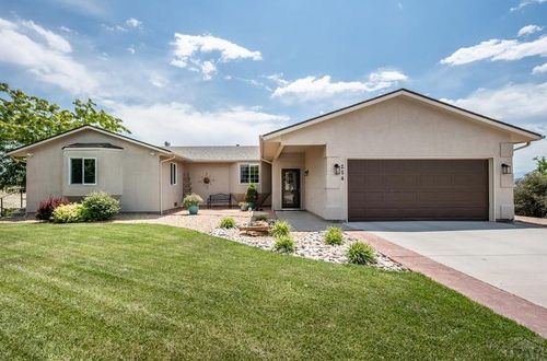 214 W Winterhaven Dr, Pueblo West, CO, 81007-2624 | Card Image