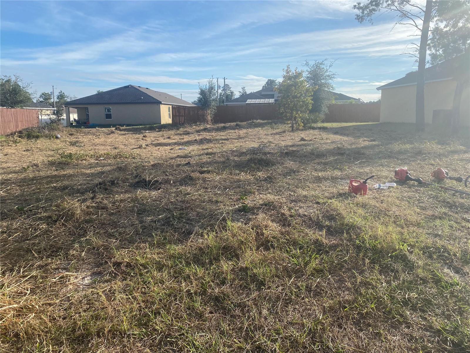 Land in POINCIANA