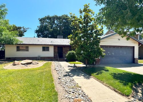 1041 Golden Gate Ave, Dos Palos, CA, 93620-2036 | Card Image