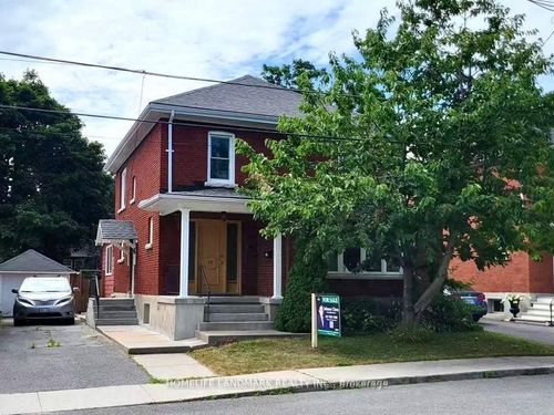 22 Traymoor St, Kingston, ON, K7L4K8 | Card Image