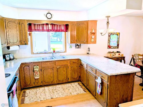 204 5th St Se, Barnesville, MN, 56514-3632 | Card Image