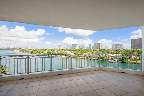 7a-9751 E Bay Harbor Dr, Bay Harbor Islands, FL, 33154-3830 | Card Image