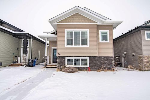 42 Valmont St, Blackfalds, AB, T4M0L2 | Card Image