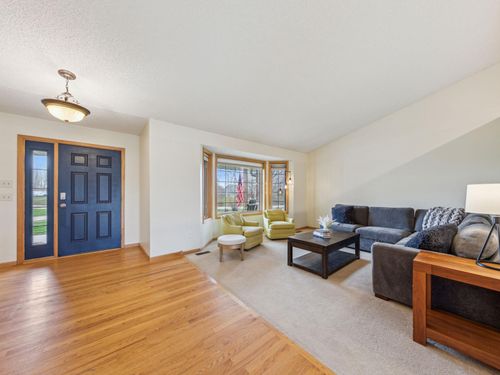 22184 Iman St Nw, Nowthen, MN, 55330-5041 | Card Image