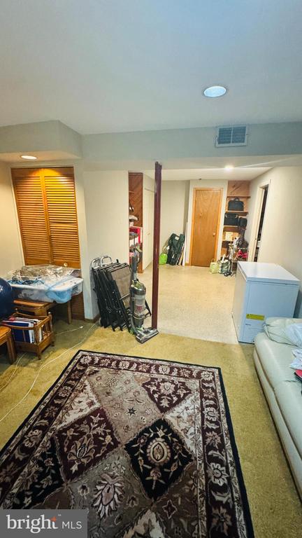Residential in GAITHERSBURG 5