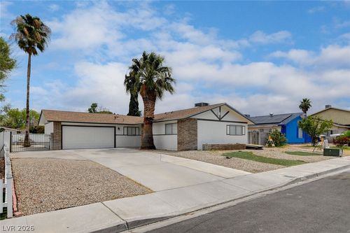 717 Palmhurst Dr, Las Vegas, NV, 89145-6149 | Card Image