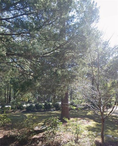 100 W Walker Dr, Harrisonville, MO, 64701-3491 | Card Image