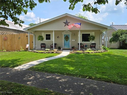 217 S Kennebec Ave, Mcconnelsville, OH, 43756-1213 | Card Image