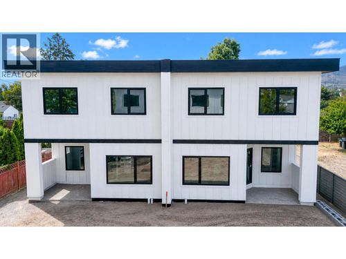 103 - 378 Windsor Avenue, Townhouse with 3 bedrooms, 3 bathrooms and 2 parking in Penticton BC | Card Image