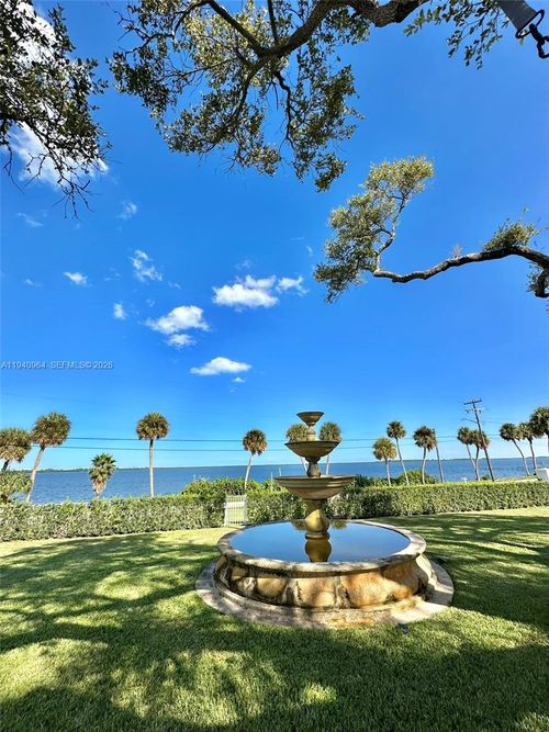 2611 S Indian River Dr, Fort Pierce, FL, 34950-5910 | Card Image