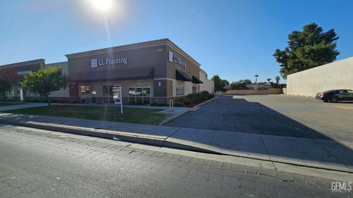 3601 Ming Ave, Bakersfield, CA, 93309-5103 | Card Image