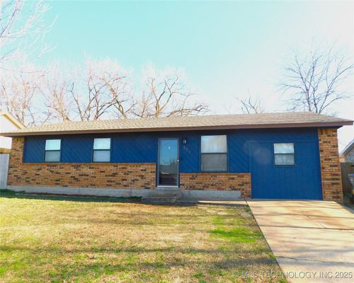 606 Holsey Dr, Noble, OK, 73068-8232 | Card Image