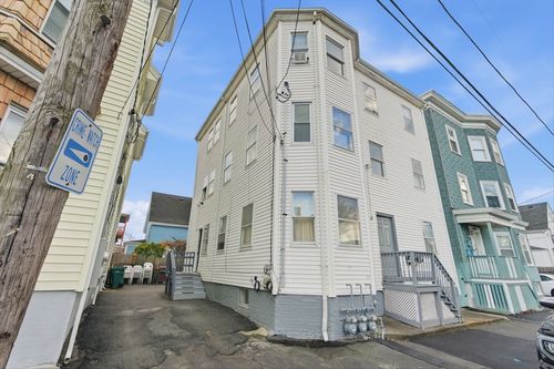 8 Ray St, Lynn, MA, 01905-2759 | Card Image