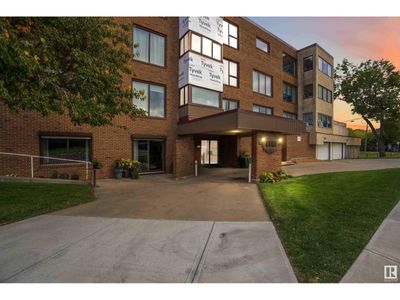 305 - 8707 107 St Nw, Condo with 2 bedrooms, 3 bathrooms and 2 parking in Edmonton AB | Image 1