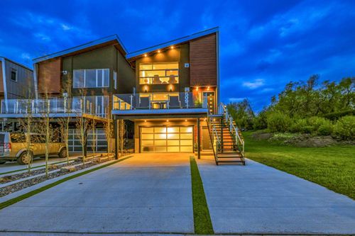 509 31 Ave Ne, Calgary, AB, T2E6N8 | Card Image