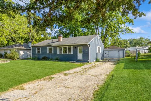 118 Ball Ave, Carpentersville, IL, 60110-2204 | Card Image