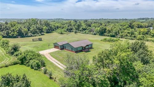 1034 Sw 25th Rd, Holden, MO, 64040-9366 | Card Image