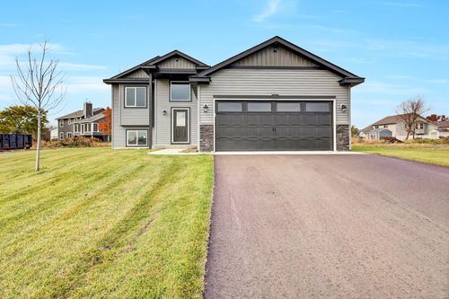 2873 11th Ave Ne, Sauk Rapids, MN, 56379-7402 | Card Image