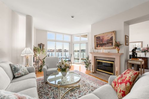 30-30 Constellation Wharf, Boston, MA, 02129 | Card Image