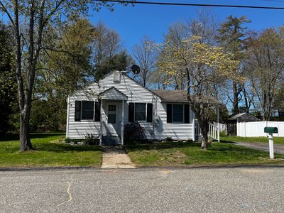 12 W End Street, House other with 2 bedrooms, 1 bathrooms and null parking in Stafford CT | Image 2