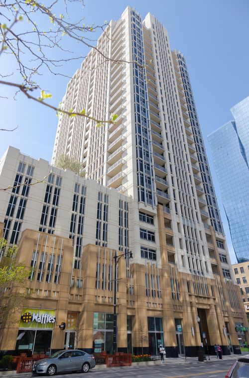 apt-708-1400 S Michigan Ave, Chicago, IL, 60605-3716 | Card Image