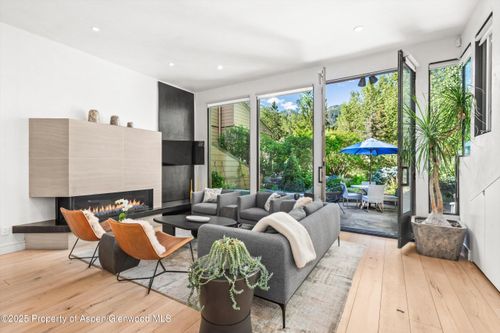 river-bluff-2-155 Lone Pine Rd, Aspen, CO, 81611-1555 | Card Image