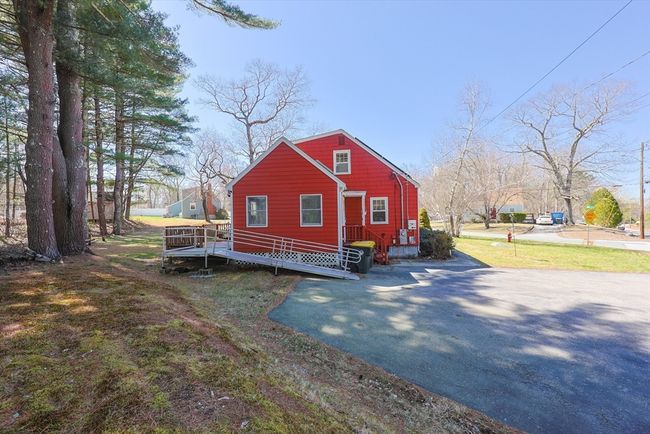 2 Rose Ave, House other with 3 bedrooms, 2 bathrooms and 4 parking in Bellingham MA | Image 27