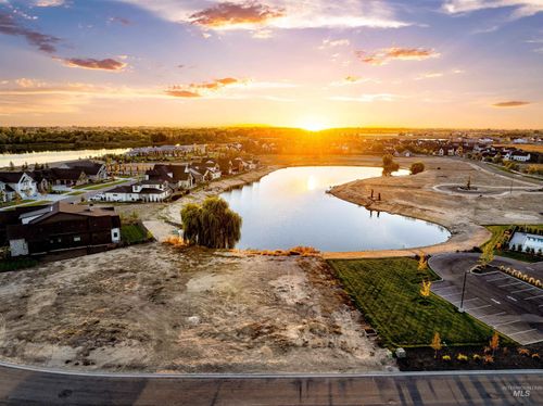 21457 Salmon Falls Ln, Star, ID, 83669-6327 | Card Image