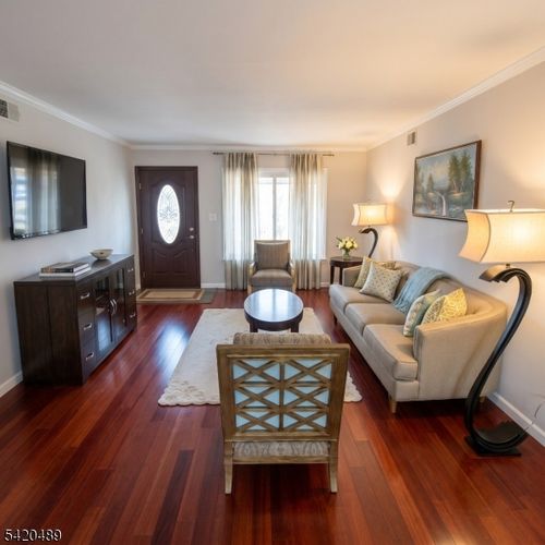 5 Tower Rd, Livingston, NJ, 07039-2517 | Card Image